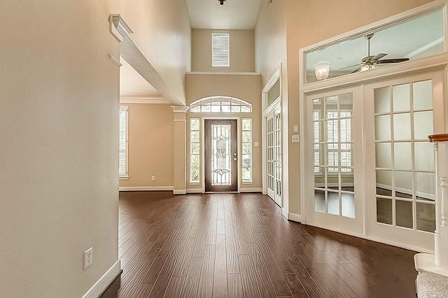 5715 Sapphire Vista Lane, Houston, TX 77041