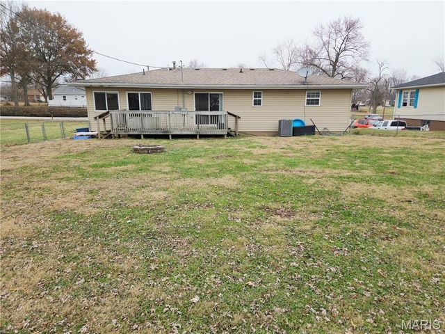 228 Willowrun Drive, Moro, IL 62067