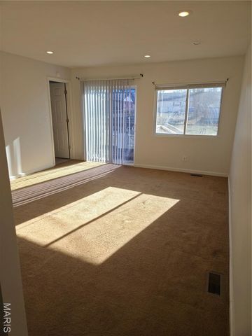 228 Willowrun Drive, Moro, IL 62067