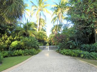 521 S Beach Road, Jupiter Island, FL 33455