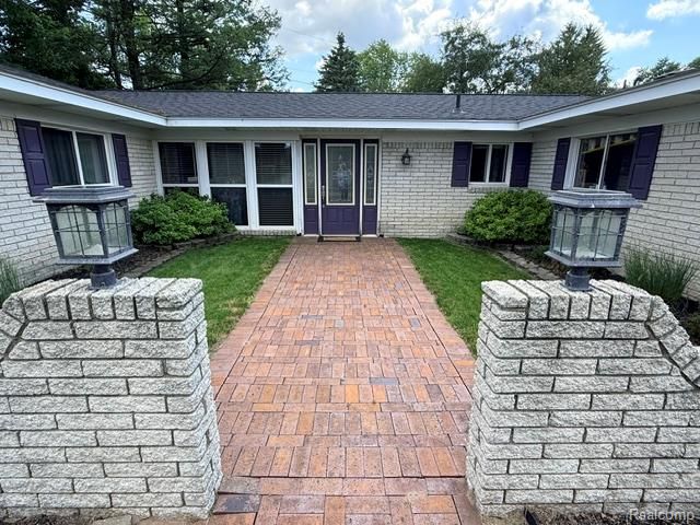 4177 Conne Mara Lane, Waterford Charter Township, MI 48329