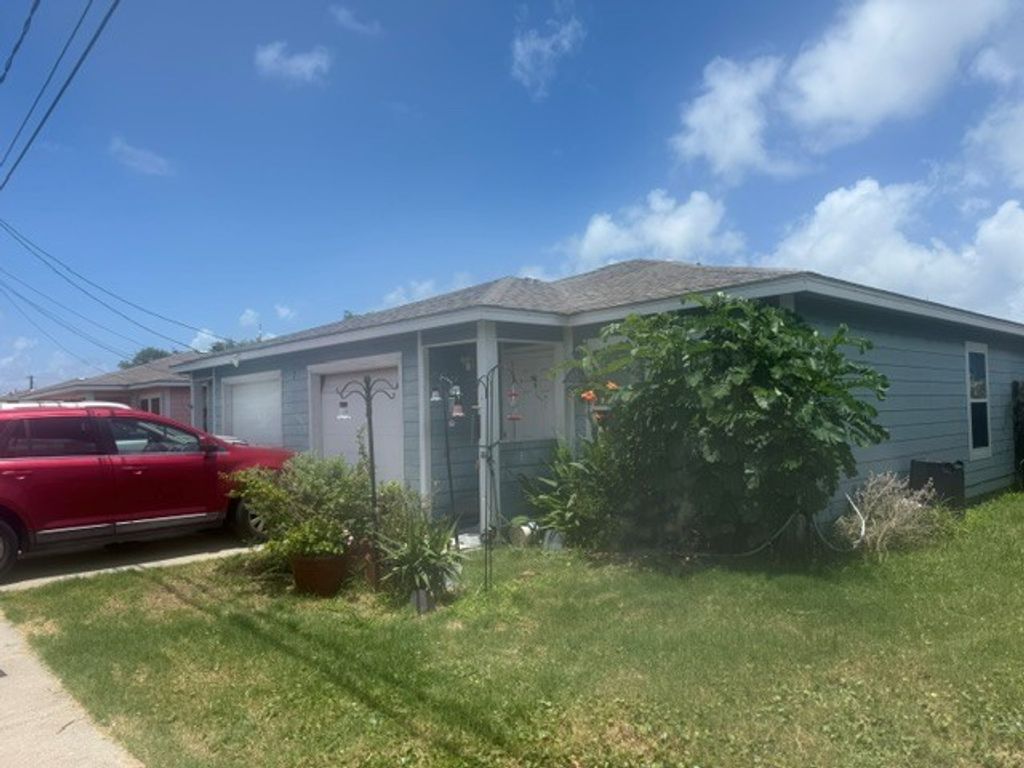 1210 Chaparral St 7, Fulton, TX 78358 — exterior