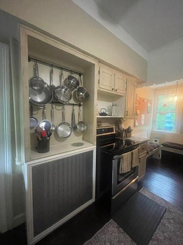 7100 Wing Lake Road, Bloomfield Twp, MI 48301