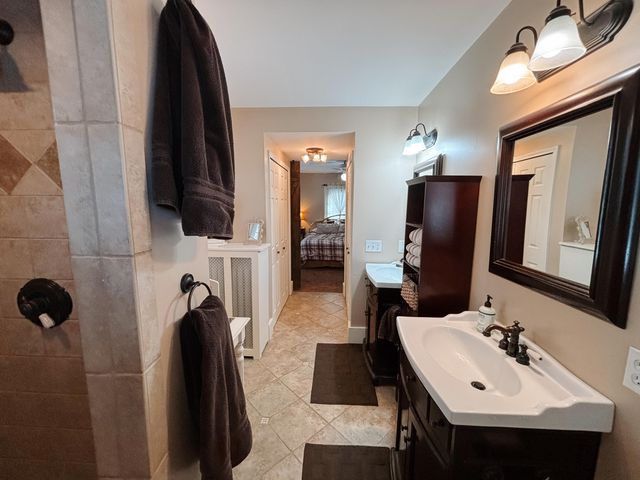 7100 Wing Lake Road, Bloomfield Twp, MI 48301