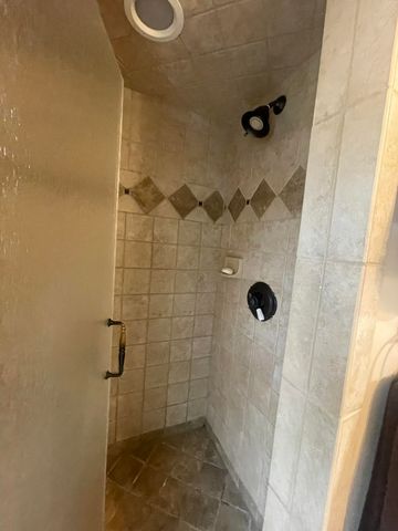 7100 Wing Lake Road, Bloomfield Twp, MI 48301