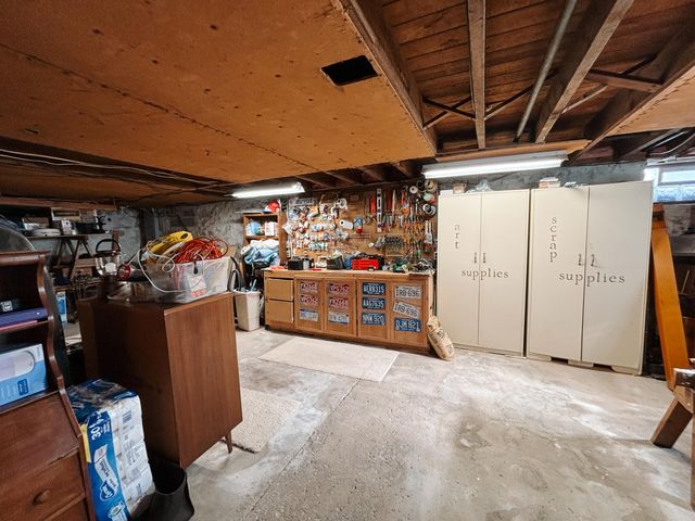 7100 Wing Lake Road, Bloomfield Twp, MI 48301