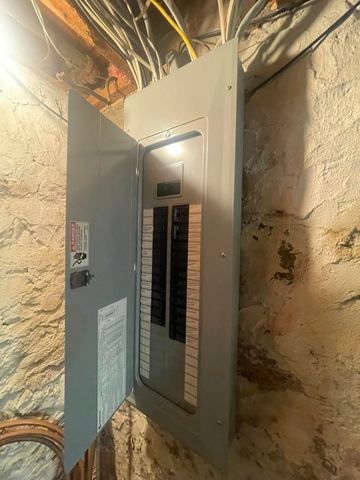 7100 Wing Lake Road, Bloomfield Twp, MI 48301