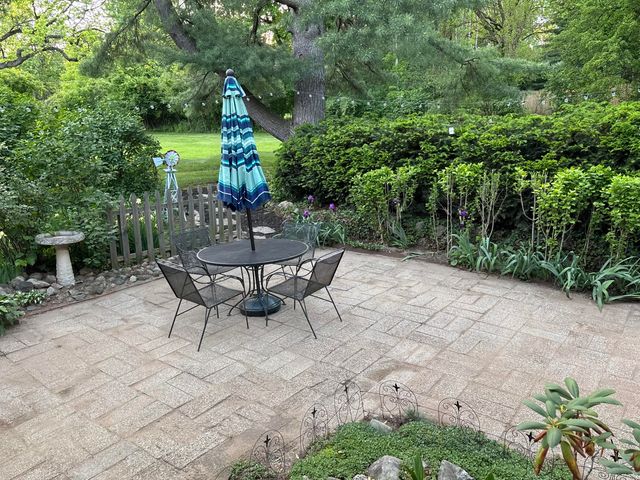 7100 Wing Lake Road, Bloomfield Twp, MI 48301