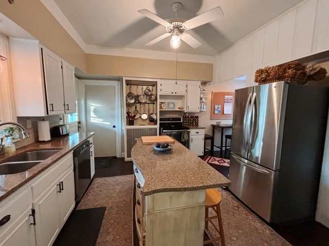 7100 Wing Lake Road, Bloomfield Twp, MI 48301