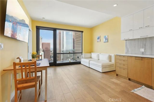 400 S Broadway 3406, Los Angeles, CA 90013