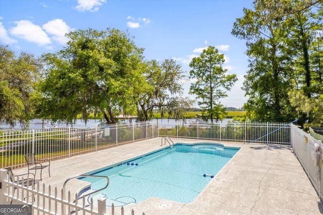 102 Cathead Lane, Darien, GA 31305