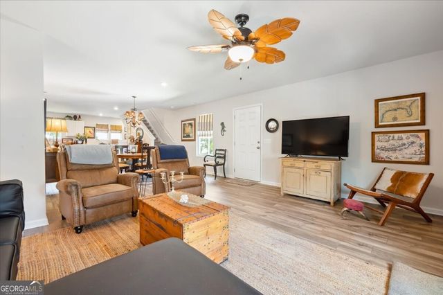 102 Cathead Lane, Darien, GA 31305