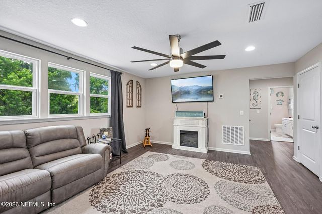 1919 SILO OAKS Place, Middleburg, FL 32068