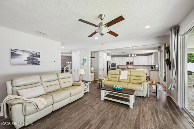 1919 SILO OAKS Place, Middleburg, FL 32068