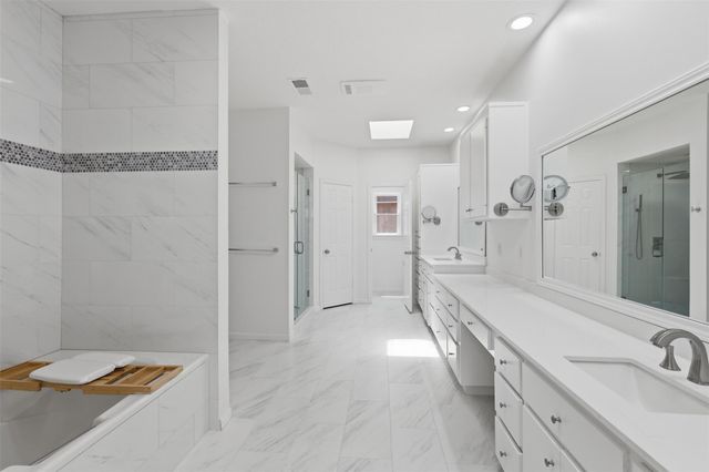 1022 Trapper Hill Drive, Houston, TX 77077