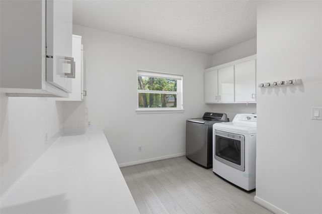 1022 Trapper Hill Drive, Houston, TX 77077