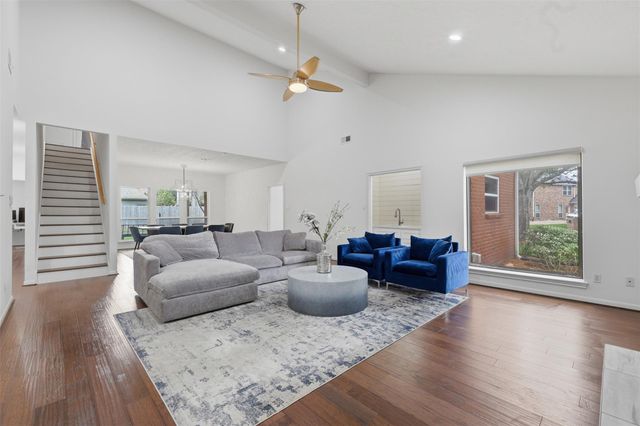 1022 Trapper Hill Drive, Houston, TX 77077