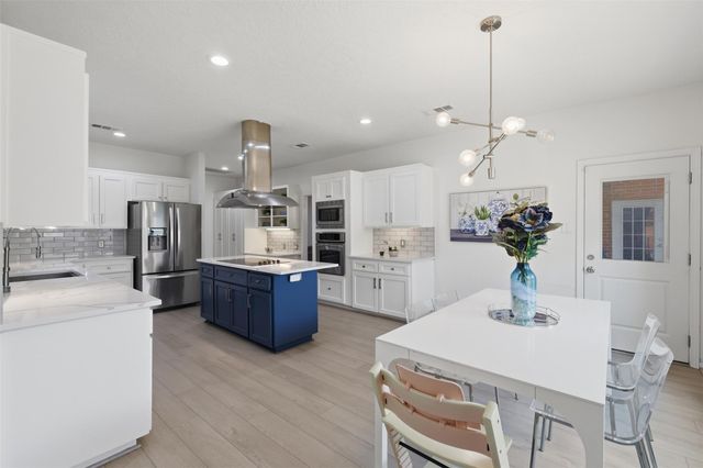 1022 Trapper Hill Drive, Houston, TX 77077