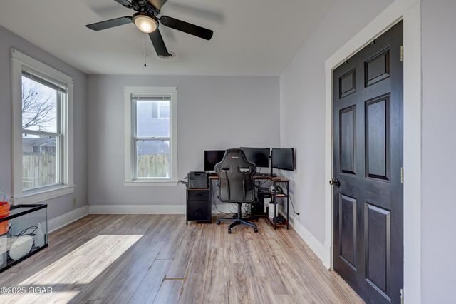 1404 S Sergeant Avenue, Joplin, MO 64804