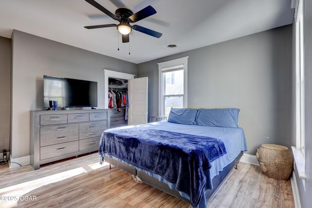 1404 S Sergeant Avenue, Joplin, MO 64804