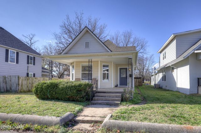1404 S Sergeant Avenue, Joplin, MO 64804
