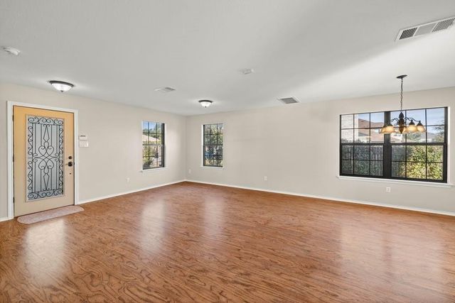 204 Lauren LOOP, Leander, TX 78641