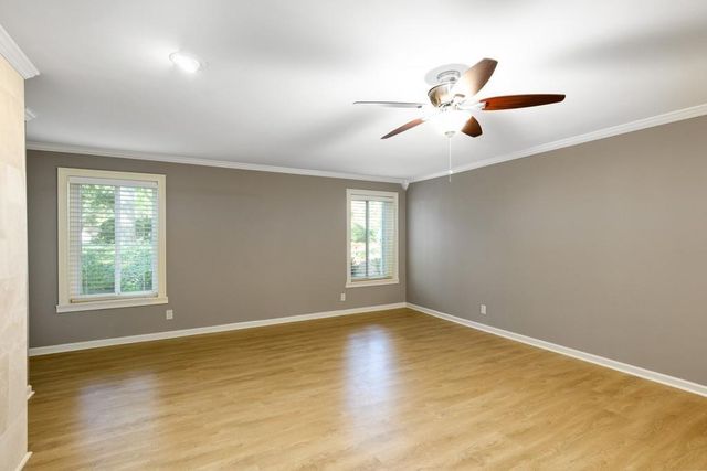 558 Emory Oaks Way, Decatur, GA 30033