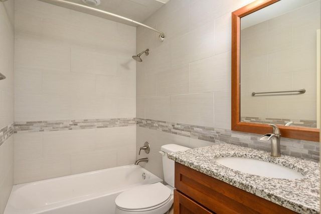 558 Emory Oaks Way, Decatur, GA 30033
