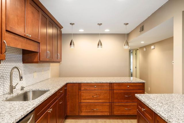 558 Emory Oaks Way, Decatur, GA 30033