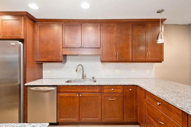 558 Emory Oaks Way, Decatur, GA 30033