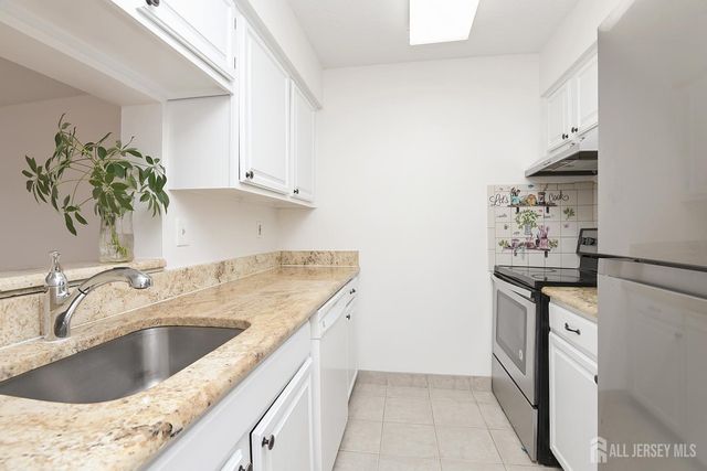 1901 Ravens Crest Drive, Plainsboro, NJ 08536