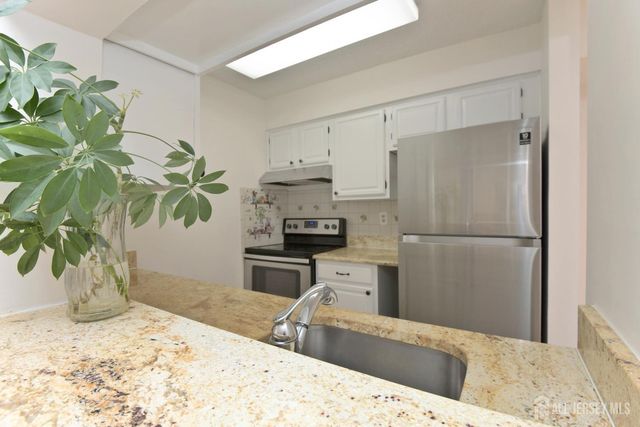 1901 Ravens Crest Drive, Plainsboro, NJ 08536