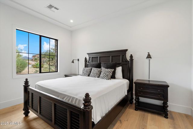 9913 E WINTER SUN Drive, Scottsdale, AZ 85262