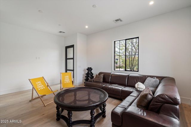 9913 E WINTER SUN Drive, Scottsdale, AZ 85262