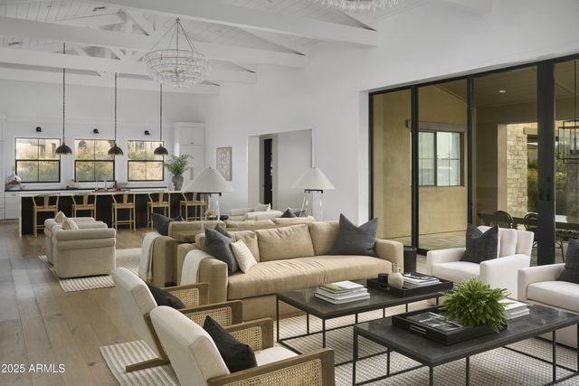 9913 E WINTER SUN Drive, Scottsdale, AZ 85262