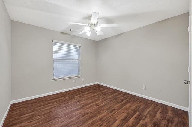 409 Colebrook Lane, Dickinson, TX 77539