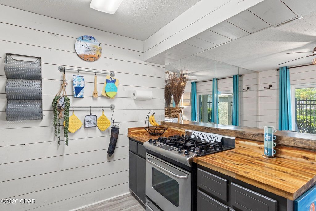 Image 8 of property listing at 134 Damon Circle H, Panama City Beach, FL 32407