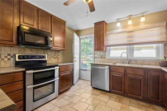 6629 Berry Road, Kansas City, KS 66106