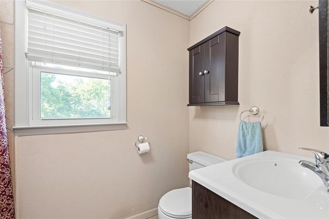 6629 Berry Road, Kansas City, KS 66106
