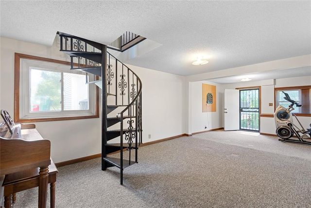 6629 Berry Road, Kansas City, KS 66106