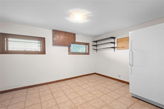 6629 Berry Road, Kansas City, KS 66106