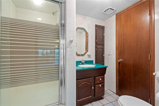 6629 Berry Road, Kansas City, KS 66106