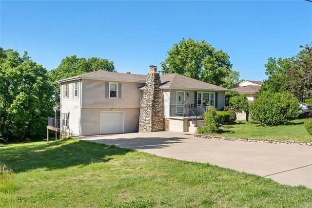 6629 Berry Road, Kansas City, KS 66106
