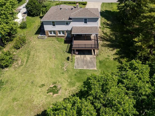 6629 Berry Road, Kansas City, KS 66106