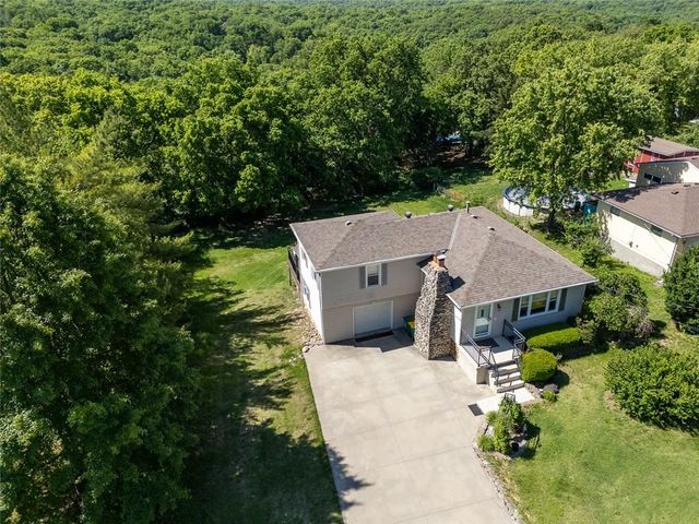 6629 Berry Road, Kansas City, KS 66106