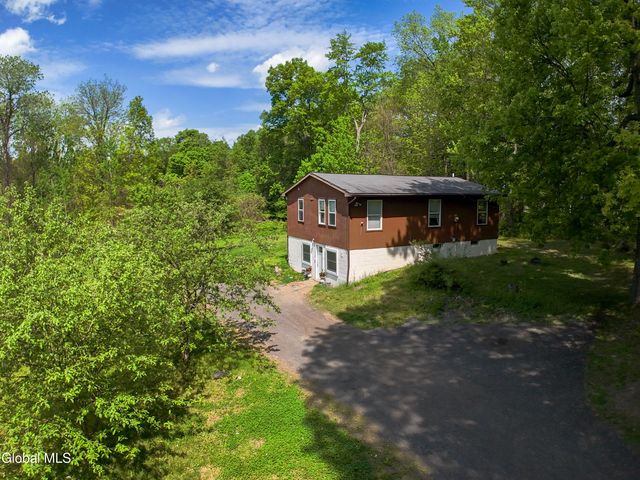 1631 S Old Post Road, Schodack, NY 12033