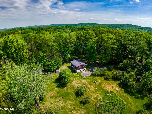 1631 S Old Post Road, Schodack, NY 12033