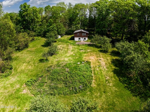 1631 S Old Post Road, Schodack, NY 12033