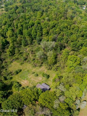 1631 S Old Post Road, Schodack, NY 12033