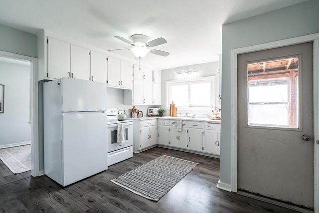 5439 Egofske ROAD, New Berlin, WI 53146